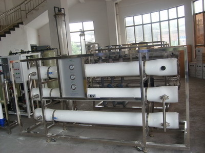 โรงบำบัดน้ำระบบ Reverse Osmosis แบบบรรจุในหลุมเจาะ 10 ลบ.ม. / ชม